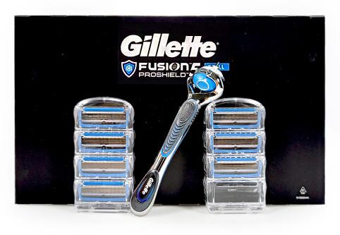 Gillette strojček+náhrada 7ks Fusion 5